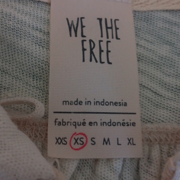 XS We the Free top.Preloved. - Picture 8 of 11